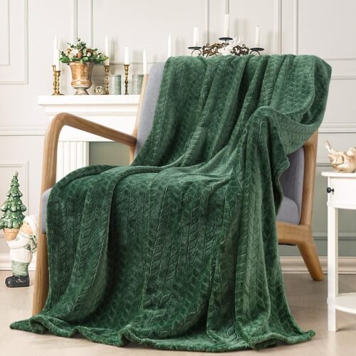 Fleece Throw Blankets, Super Soft Flannel  for Adults, Washable Lightweight Blanket for Couch Sofa Bed Office, Warm Plush Blankets for All Season (50"×60", Green)